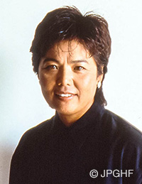 岡本 綾子